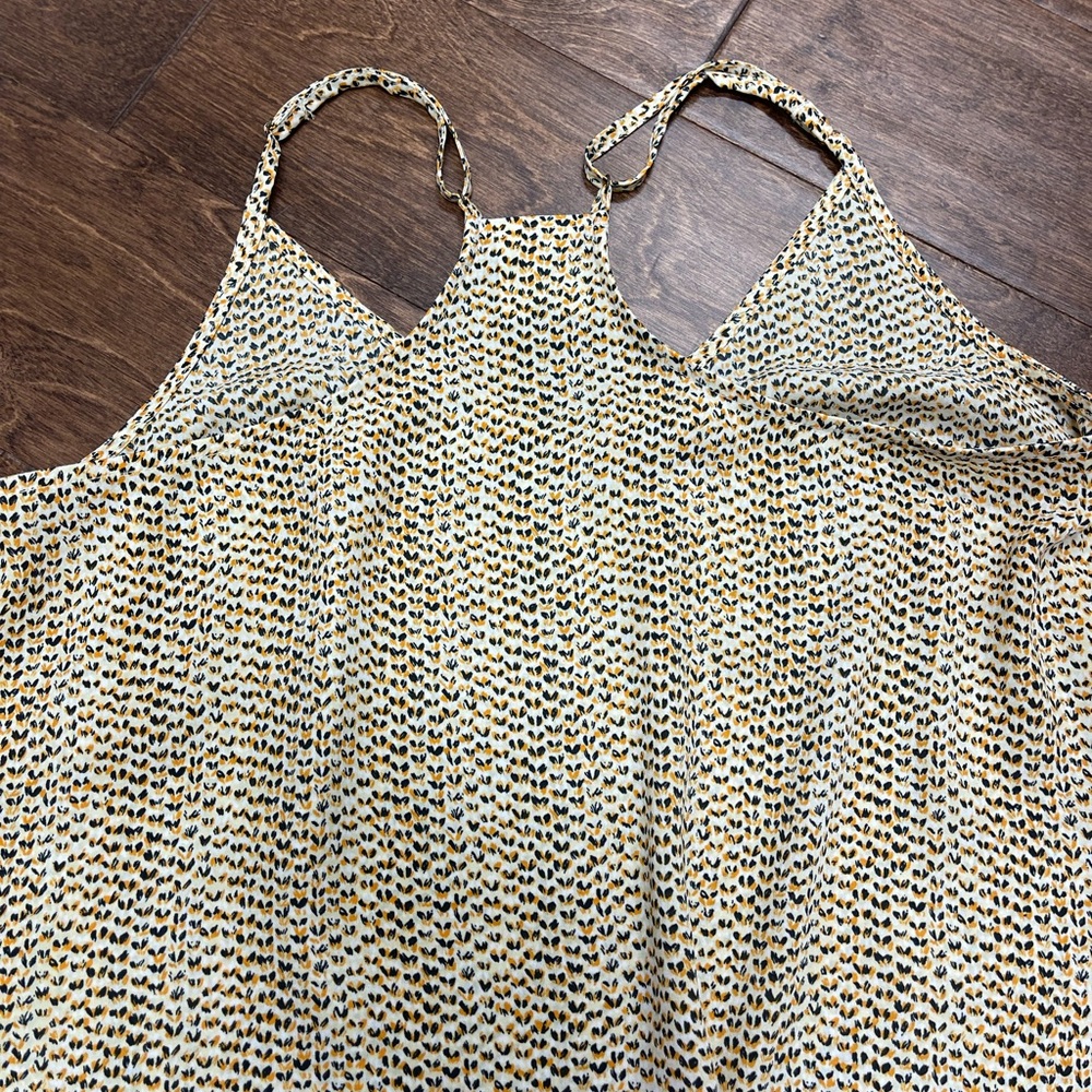 Cabi Tank - Picture 4 of 5